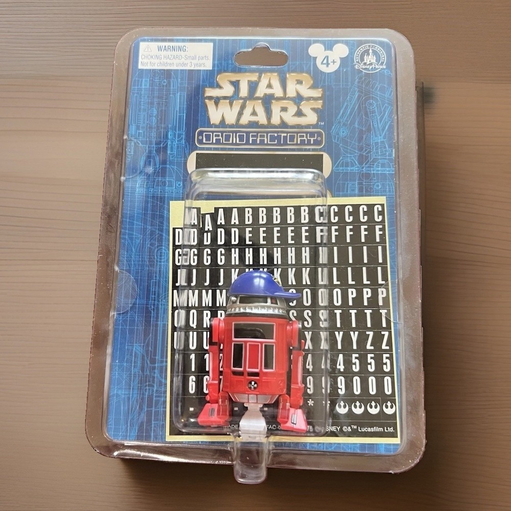 Disney Parks Star Wars Droid Factory 2015 R2-Series Red Astromech Sealed New